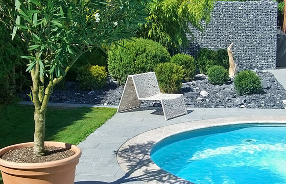 Wasser und Garten perfekt vereint